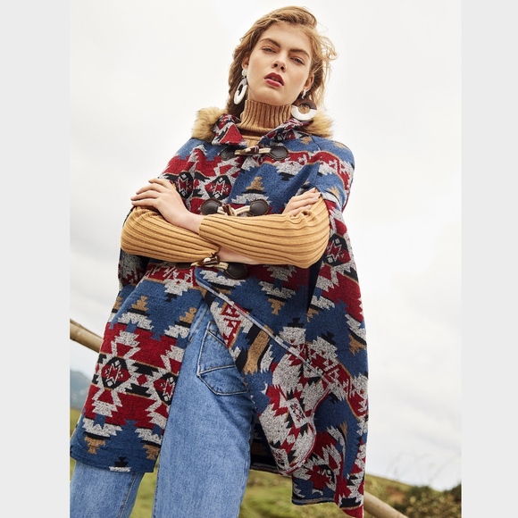 Hooded Boho Cape Faux Fur Aztec Print - Picture 4 of 8